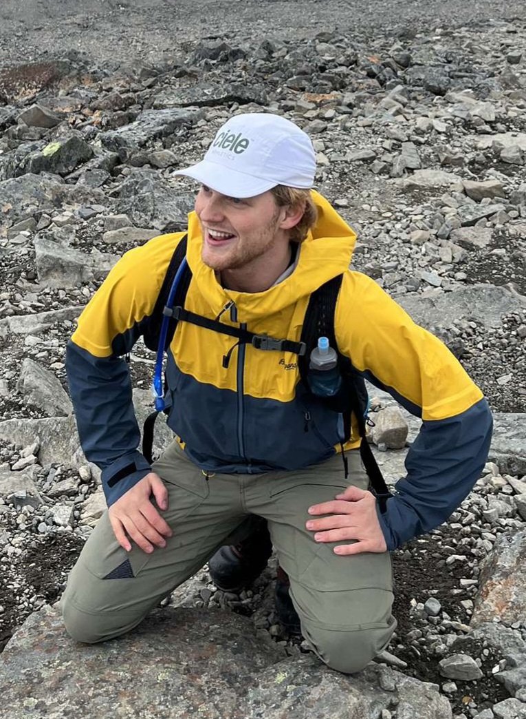 Erik Kronke headshot